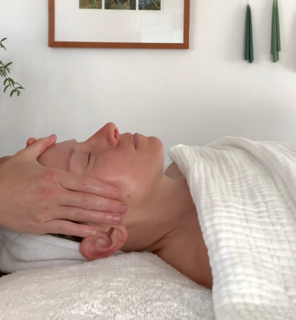 Sculptural Face Lifting Session